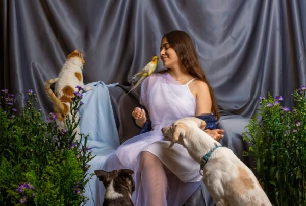 Proyecto de dirección de arte realizado por Melissa López, con ambientación, escenografía y composición visual creativa.